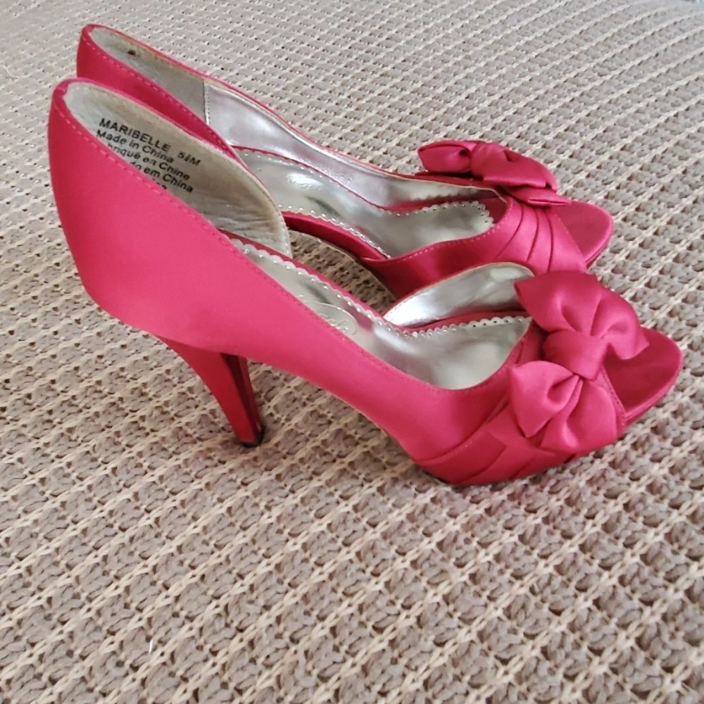 Shoes - Picture 2 of 2